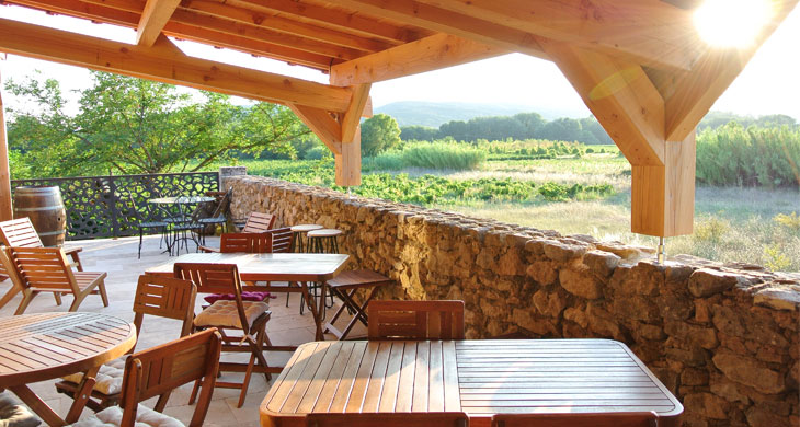 terrasse extérieure couverte